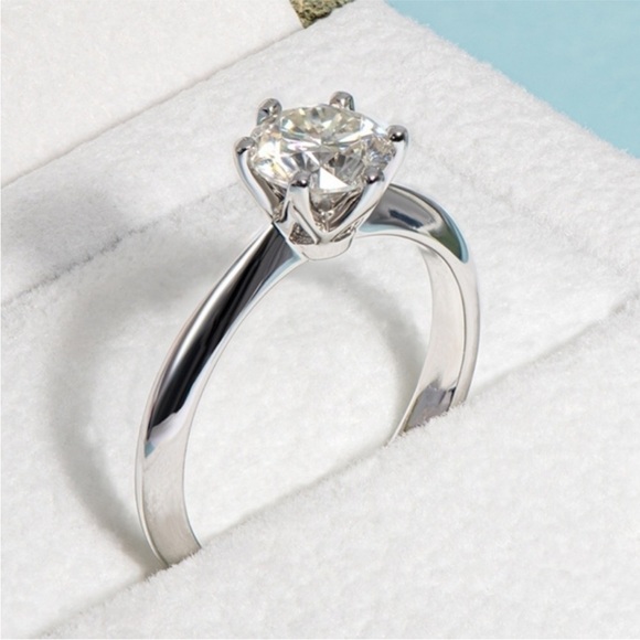Certified 1ct Solitaire Moissanite Engagement Wedding Ring NEW - Picture 3 of 13